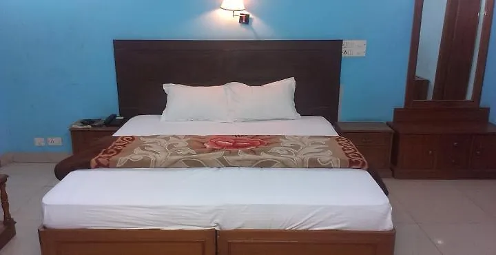 ***  Hotel O Golden Δελχί Ινδία