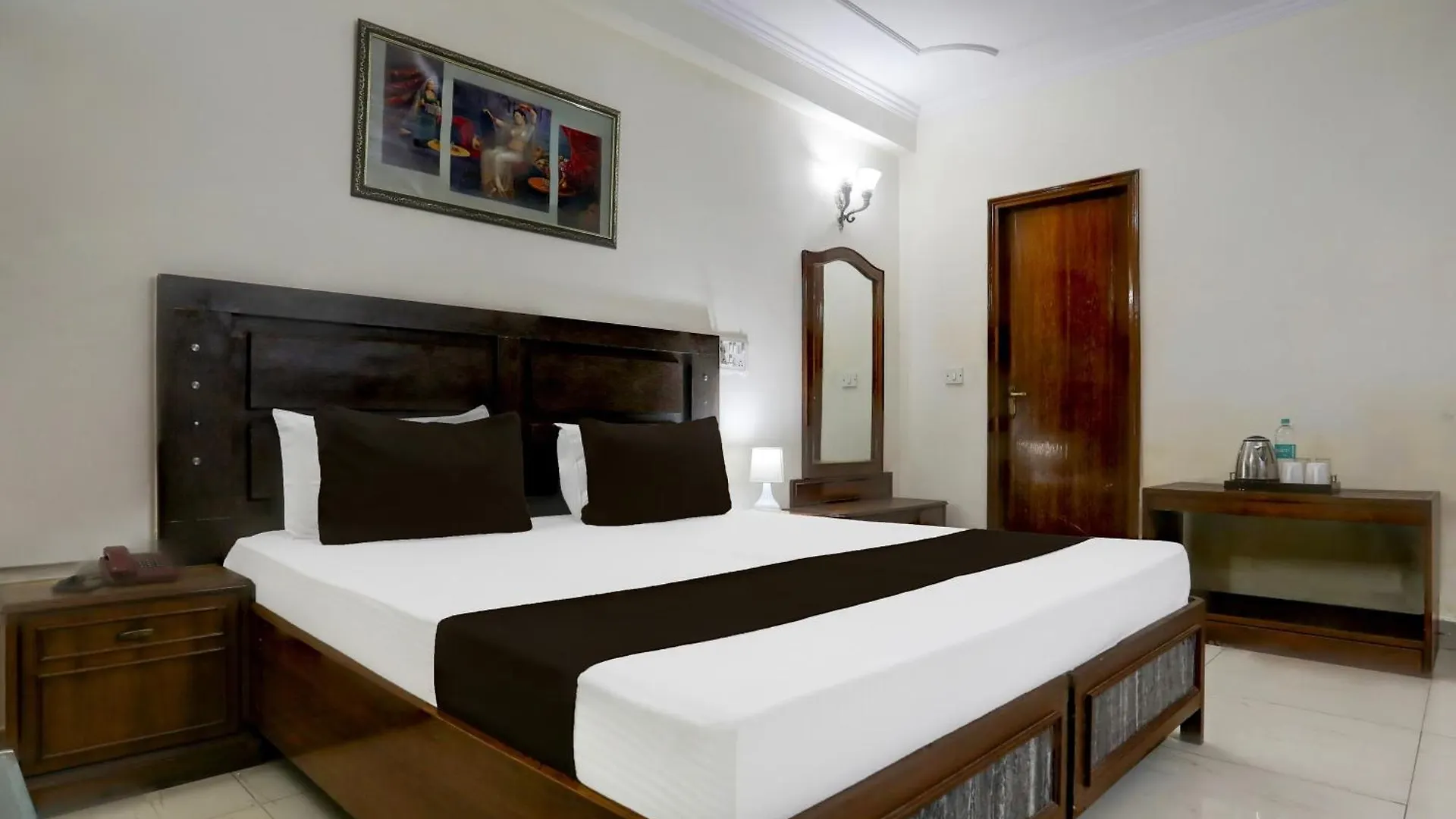 Hotel O Golden Δελχί